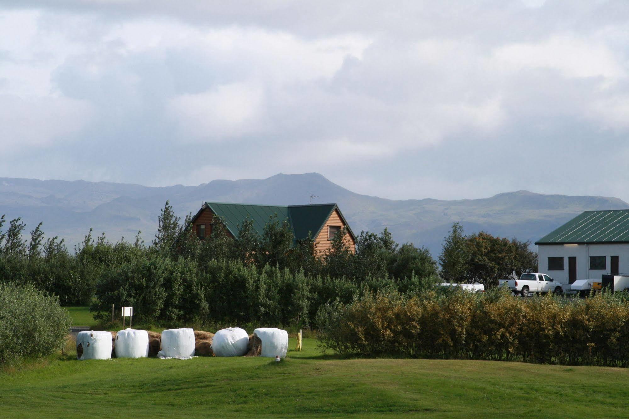 Hellisholar Cottages Hvolsvollur Exterior photo