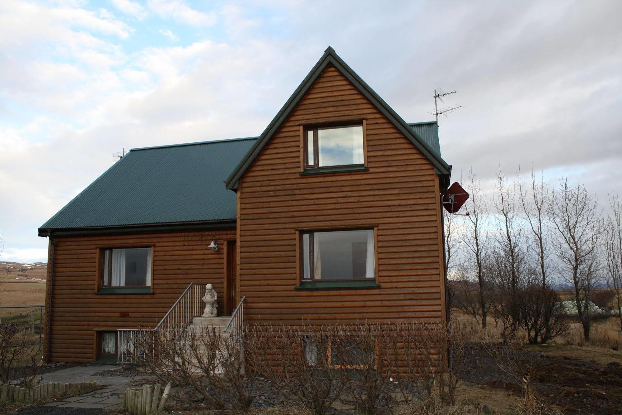 Hellisholar Cottages Hvolsvollur Exterior photo
